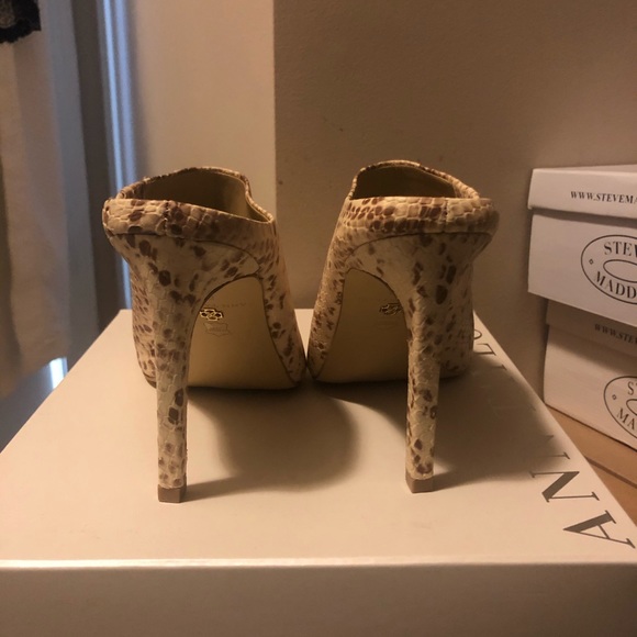 Dress for Success Shoes - Picture 4 of 5